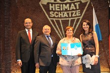 Heimatminister Albert Füracker und Kunstministerin Prof. Dr. med. Marion Kiechle prämieren 100 Heimatschätze